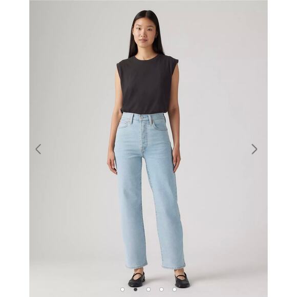 Levi’s Ribcage Straight Ankle Jeans - Picture 1 of 8